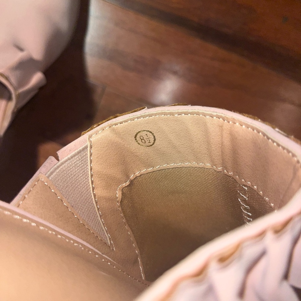 Chic Blush Ruffle‎ Slip-On Mules - Picture 7 of 7